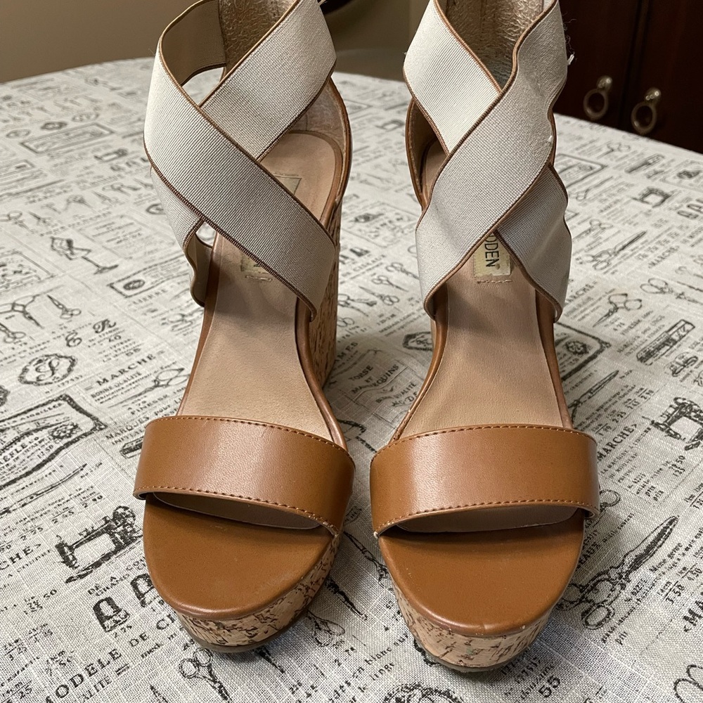 Steve Madden wedge brown heels